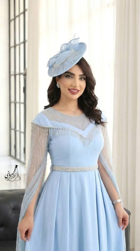 پیراهن مجلسی (فرشته) دیزاین شده با نگین دی ام سی و ریسه قد حدود 152 بالاتنه استر داره کاپدار جنس : کرپ دالقیچ گرم بالا