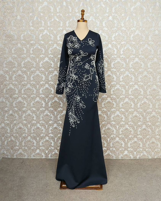 ماکسی مجلسی ساناز جنس : غواصی گرمبالا (مروارید و سنگ و نگین کاری ) (قد۱۵۰)(زیپداره)