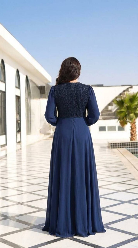 ماکسی مجلسی (نفس)سایز بزرگ جنس : دانتل مخمل و حریر درجه یک