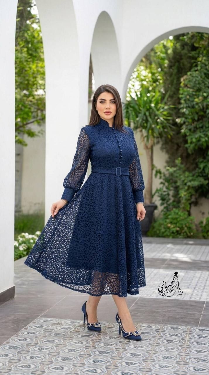پیراهن دخترانه (ژیلا) میدی زیبا ژیلا😍 قد حدود 128 کاپدار دکمه ها جلو کاربردی  پشت زیپ کمربند جدا استردار کاپدار   جنس : دانتل قیطونی درجه یک
