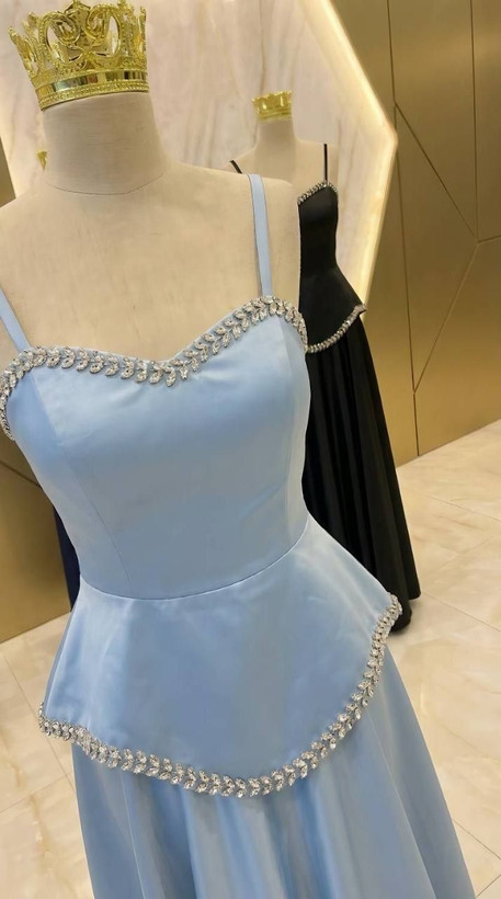 پیراهن مجلسی (شبنم ) کاپدار استردار بند رگلاژ دامن فول کلوش جنس و دوخت تضمینی 👌🔥 جنس : ساتن امریکایی درجه یک با نگین دوختنی