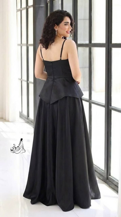 پیراهن مجلسی (شبنم ) کاپدار استردار بند رگلاژ دامن فول کلوش جنس و دوخت تضمینی 👌🔥 جنس : ساتن امریکایی درجه یک با نگین دوختنی