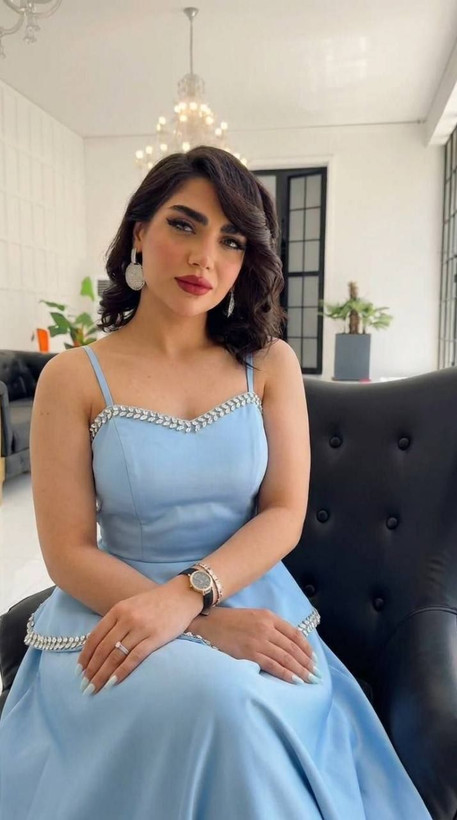 پیراهن مجلسی (شبنم ) کاپدار استردار بند رگلاژ دامن فول کلوش جنس و دوخت تضمینی 👌🔥 جنس : ساتن امریکایی درجه یک با نگین دوختنی